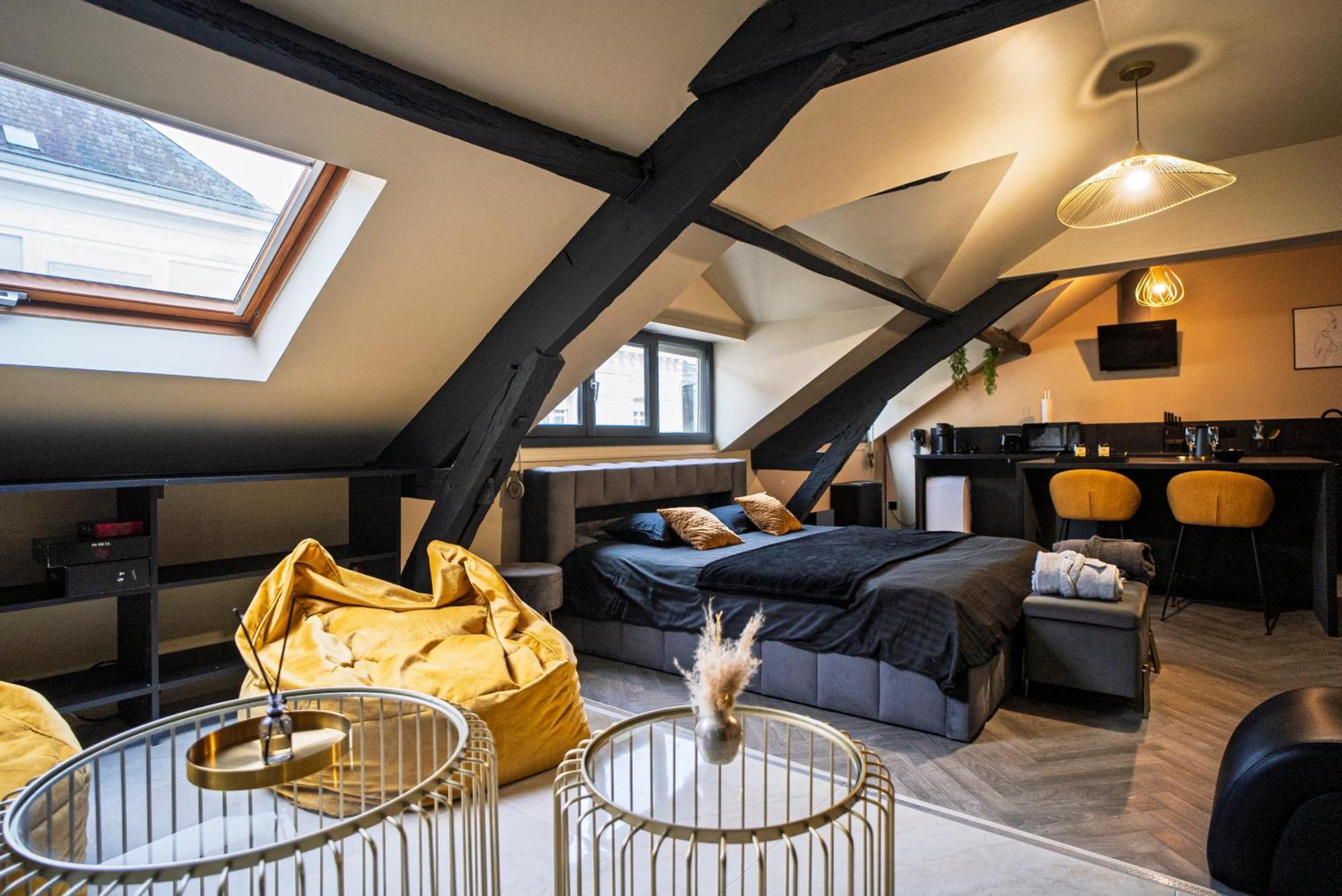La Marble Room - Suite Balneo & Sauna Angers Kültér fotó